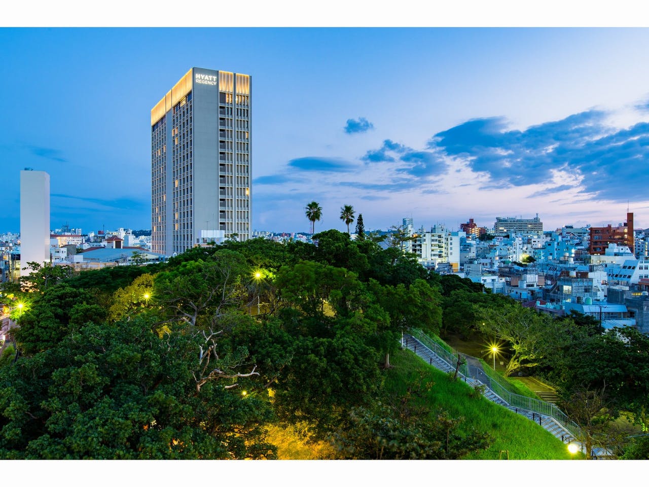 沖縄県 カップルにおすすめロマンティックな夜景が人気のホテル 沖縄リゾートホテル